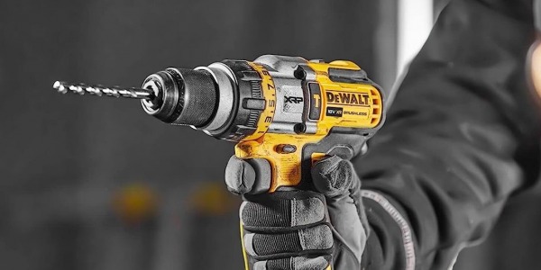 Qual è il Miglior Trapano Avvitatore a batteria Dewalt? Scopri la nostra  guida. - Meta Srl